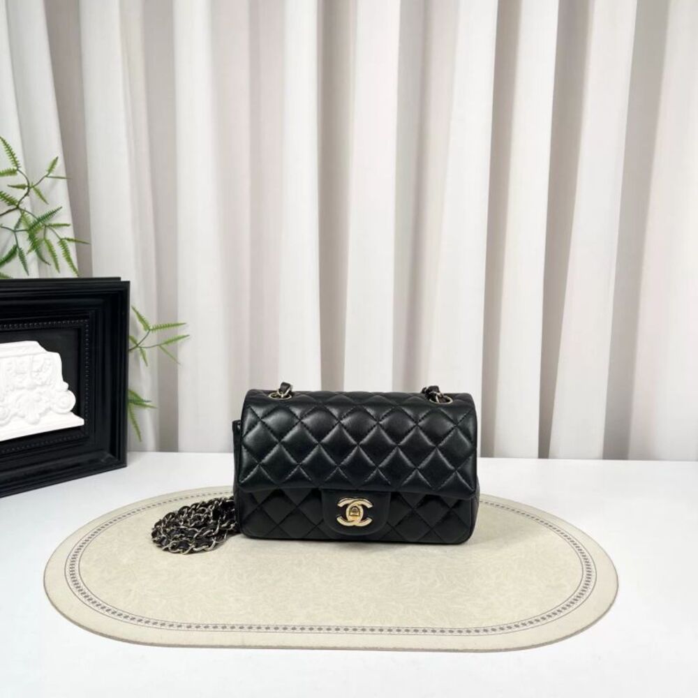 Chanel Women Pre-Loved Bag Very Good Condition